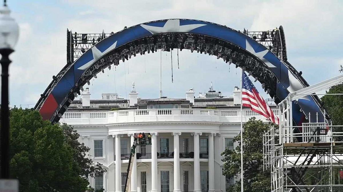 Trump reportedly bought UFC stock ahead of White House event and people aren’t even surprised anymore