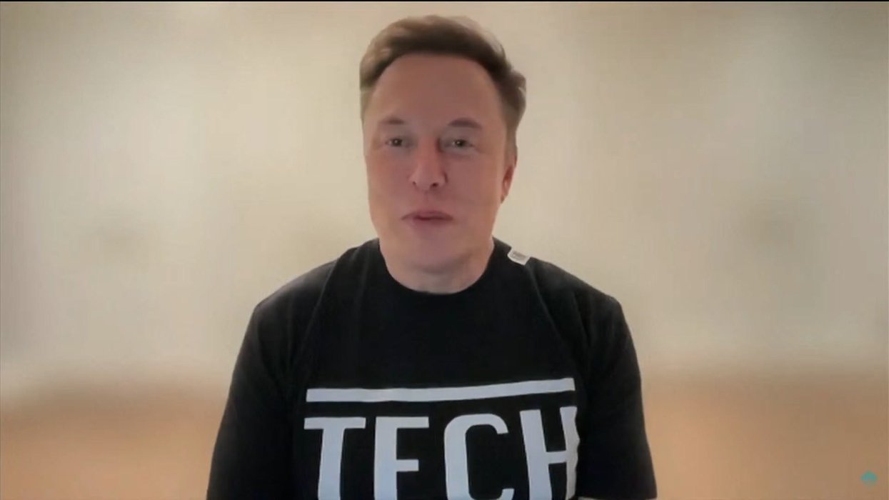 Elon Musk s Father Hits Out At Parenting As Grimes Makes Public Plea To elon-musk-s-father-hits-out-at-parenting-as-grimes-makes-public-plea-to