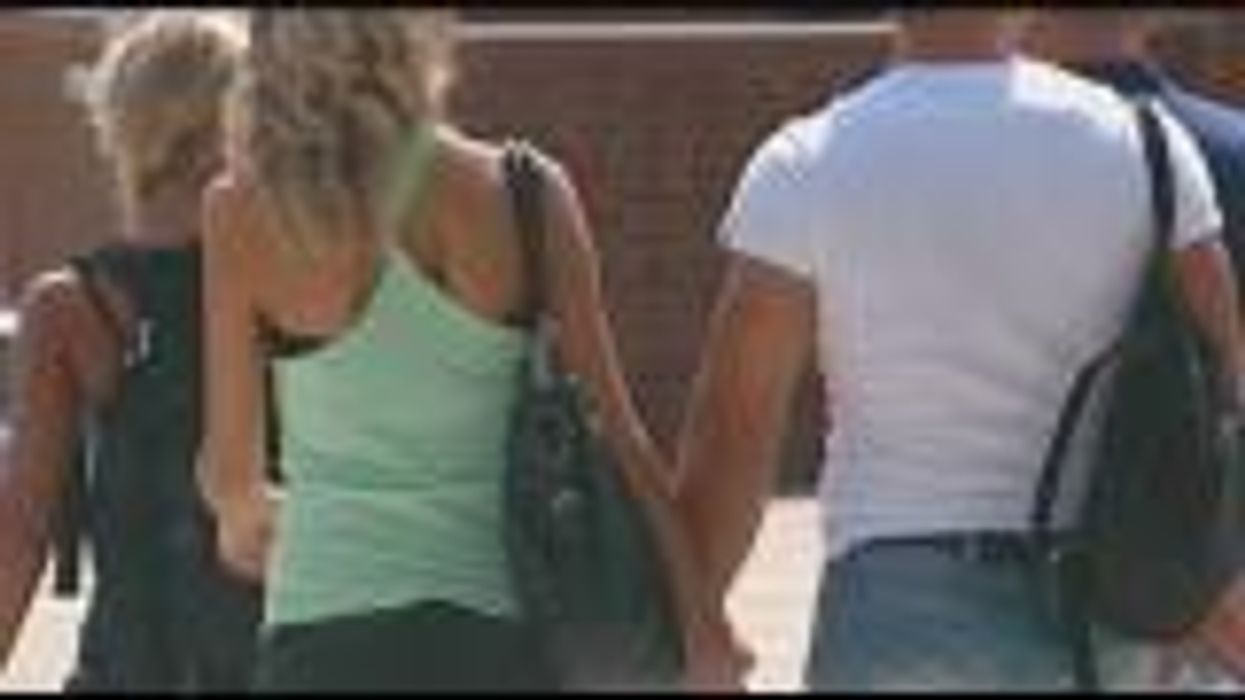 What is the vabbing trend that has taken over TikTok?