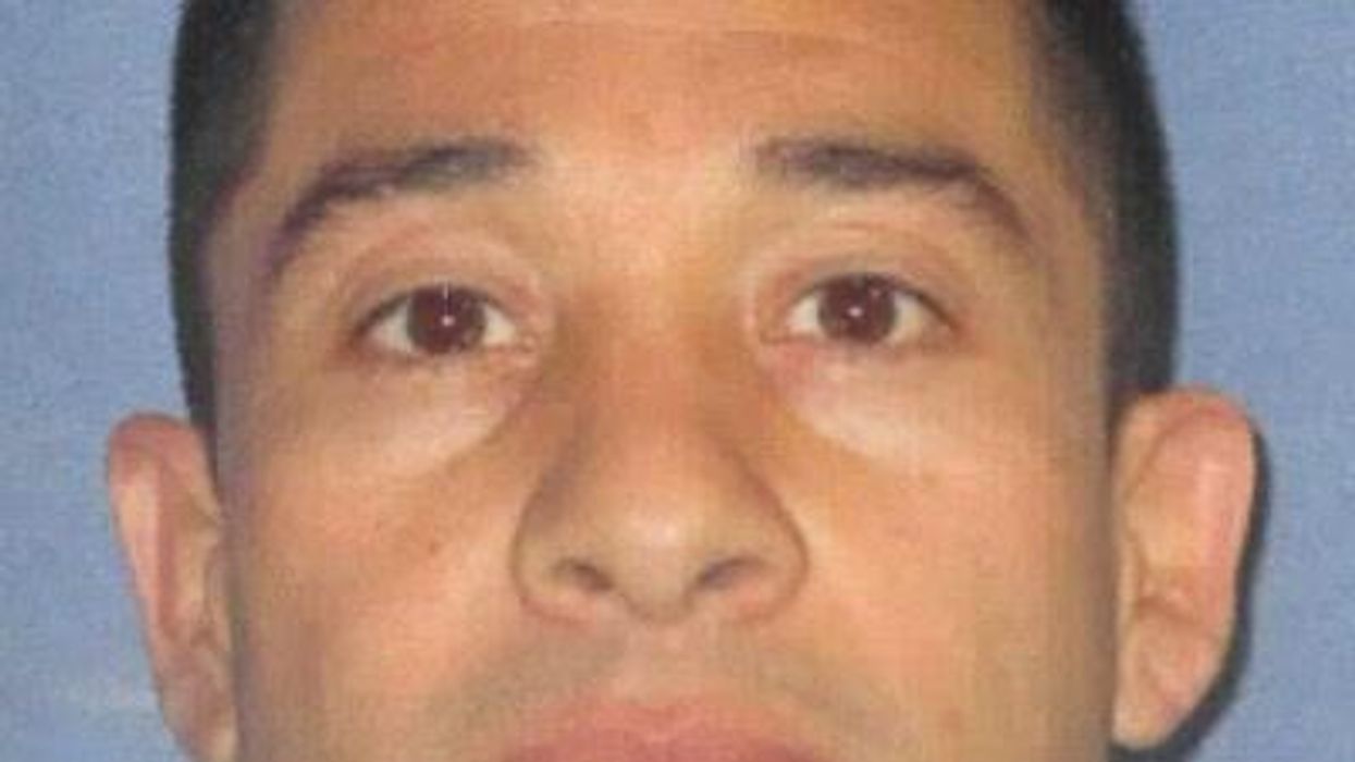 Pipe-bomb killer pulls off movie-esque prison break with battery acid and cardboard doll