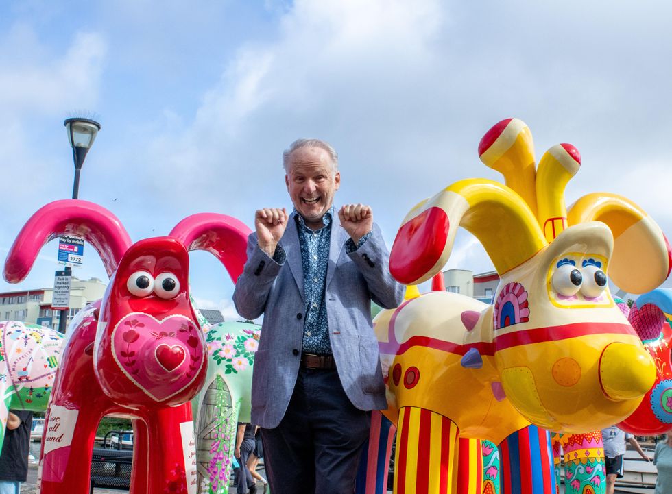 Steam train brings Wallace & Gromit sculptures to Bristol for summer arts trail