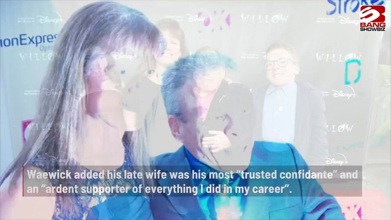 Warwick Davis apologises for concerning fans after wife's death