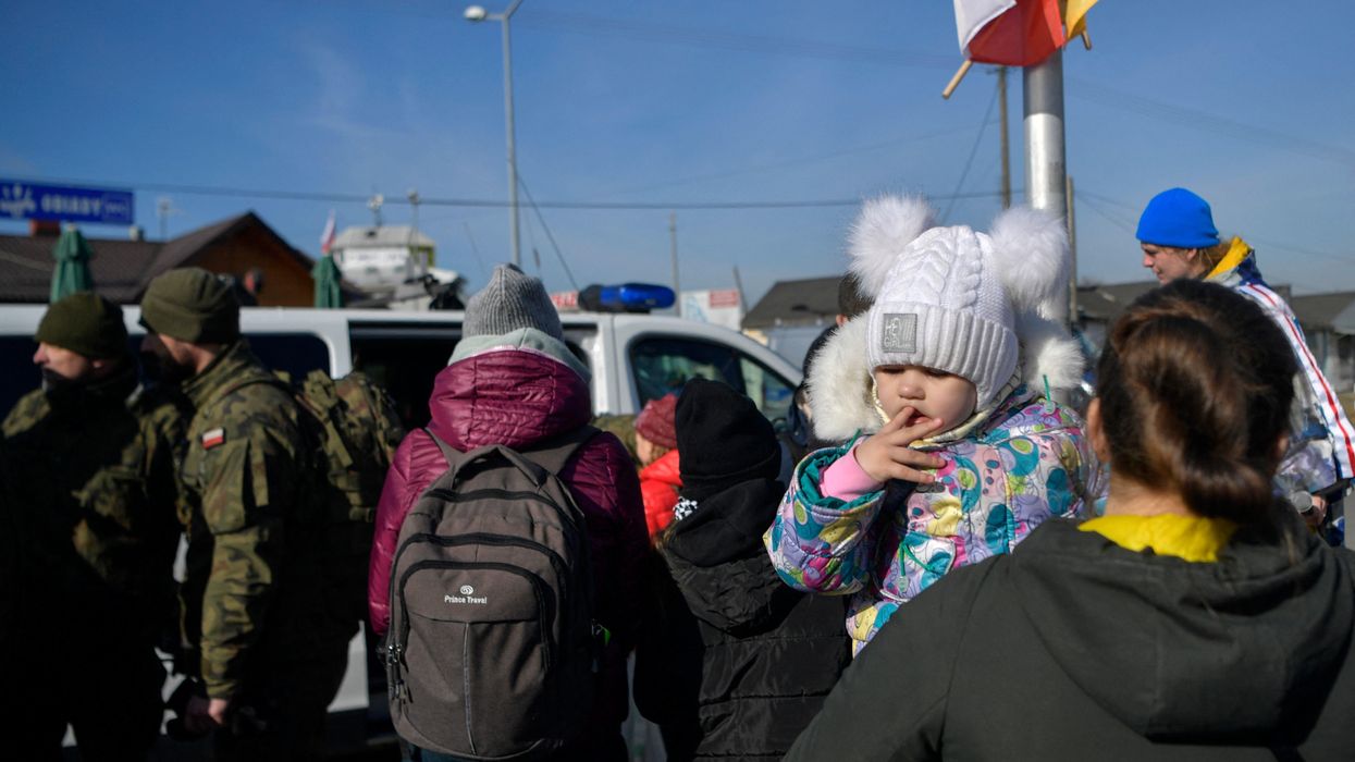Gary Lineker gives blunt response to Laurence Fox for lecturing his son on refugees