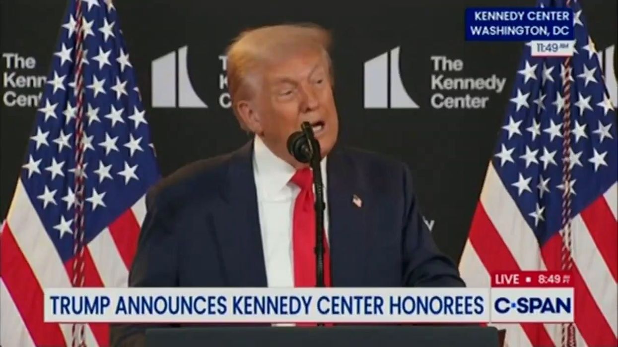 Watch Trump go on bizarre rant about grass