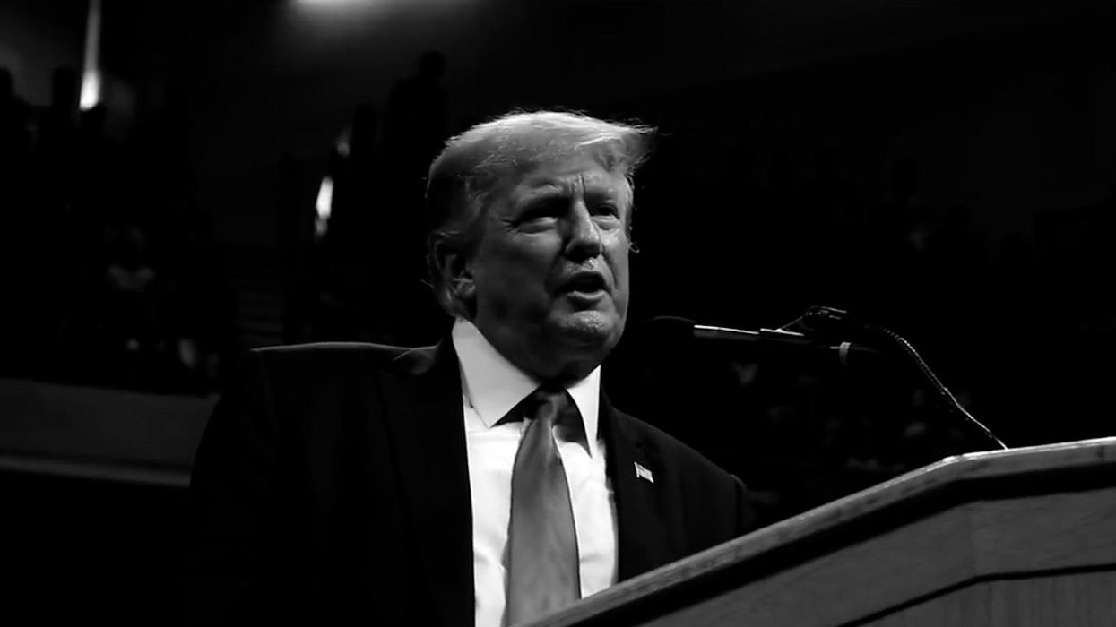 The best memes and reactions about Trump's house being raided by FBI