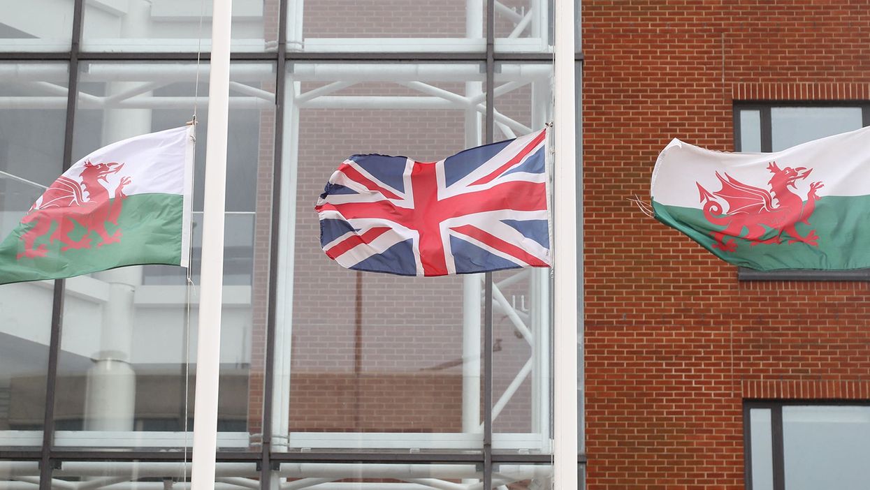 <p>Welsh and Union flags</p>
