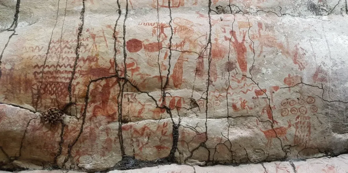 8 Meilen lange Eiszeit-Felskunst im Amazonas-Regenwald entdeckt 8 Meilen lange Eiszeit-Felskunst im Amazonas-Regenwald entdeckt