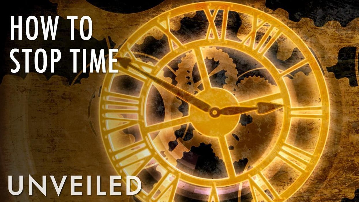 'Time traveller from year 3000' says that US navy will be contacted by aliens this month