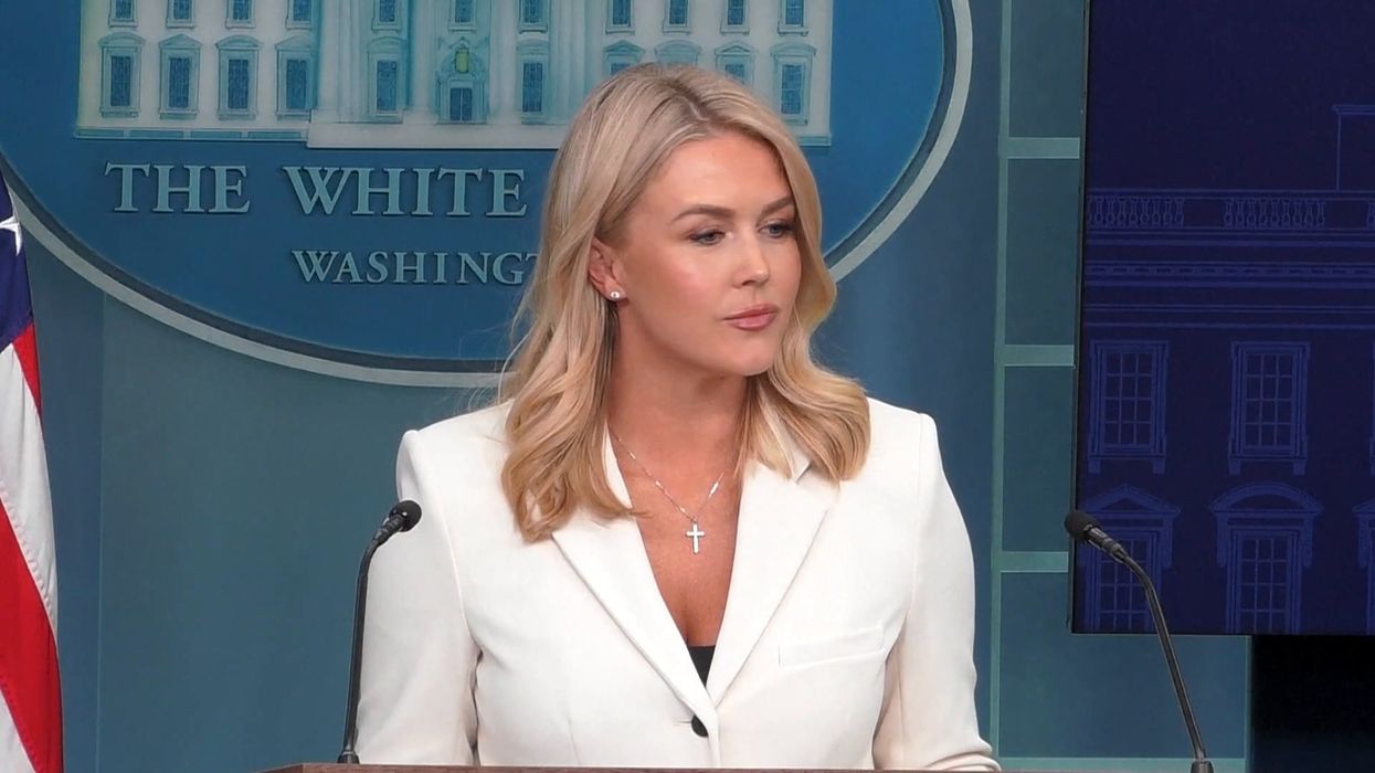 Elon Musk calls Trump advisor a 'moron' in latest feud