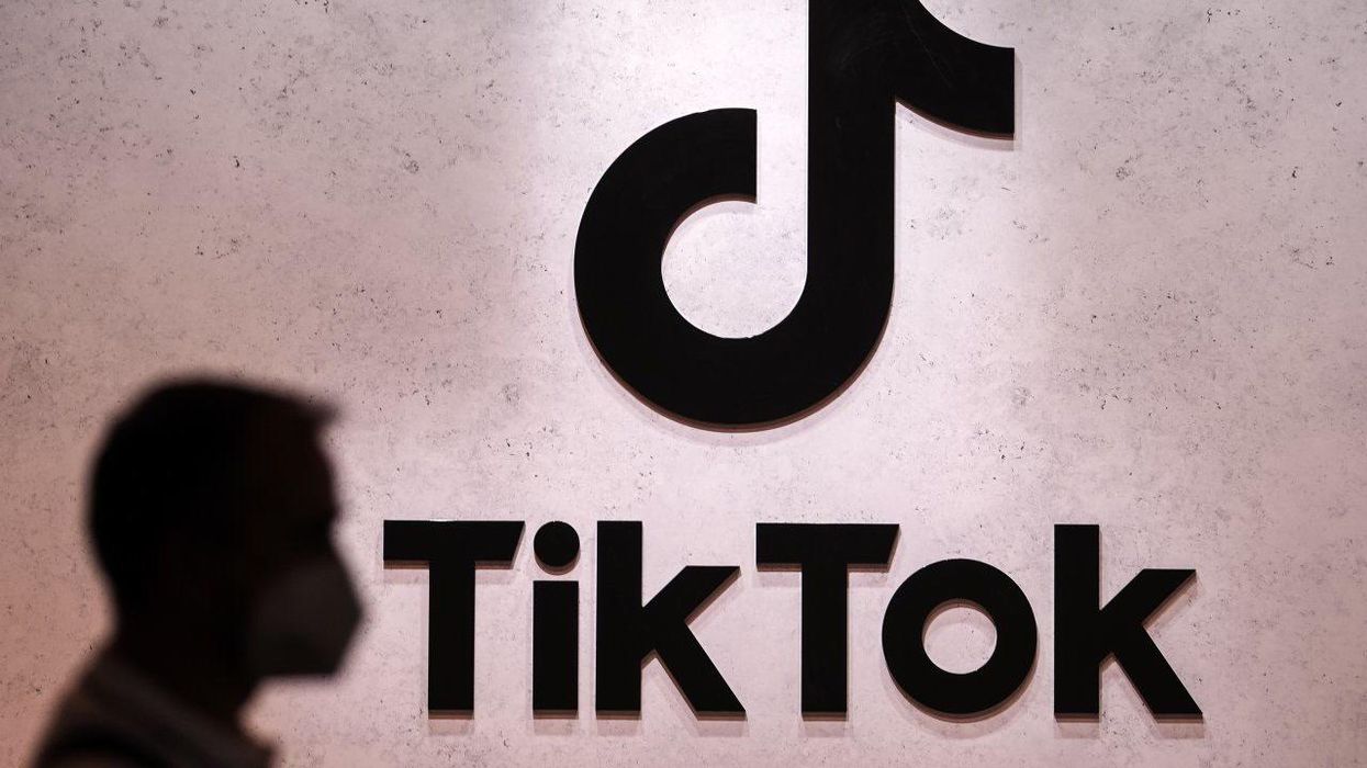 21 best memes as TikTok users flood to Twitter following major outage