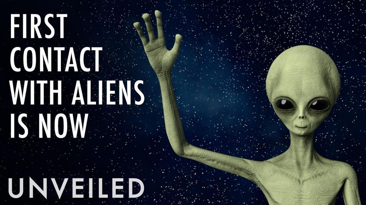 Man convinced he caught an alien in his bedroom in resurfaced footage