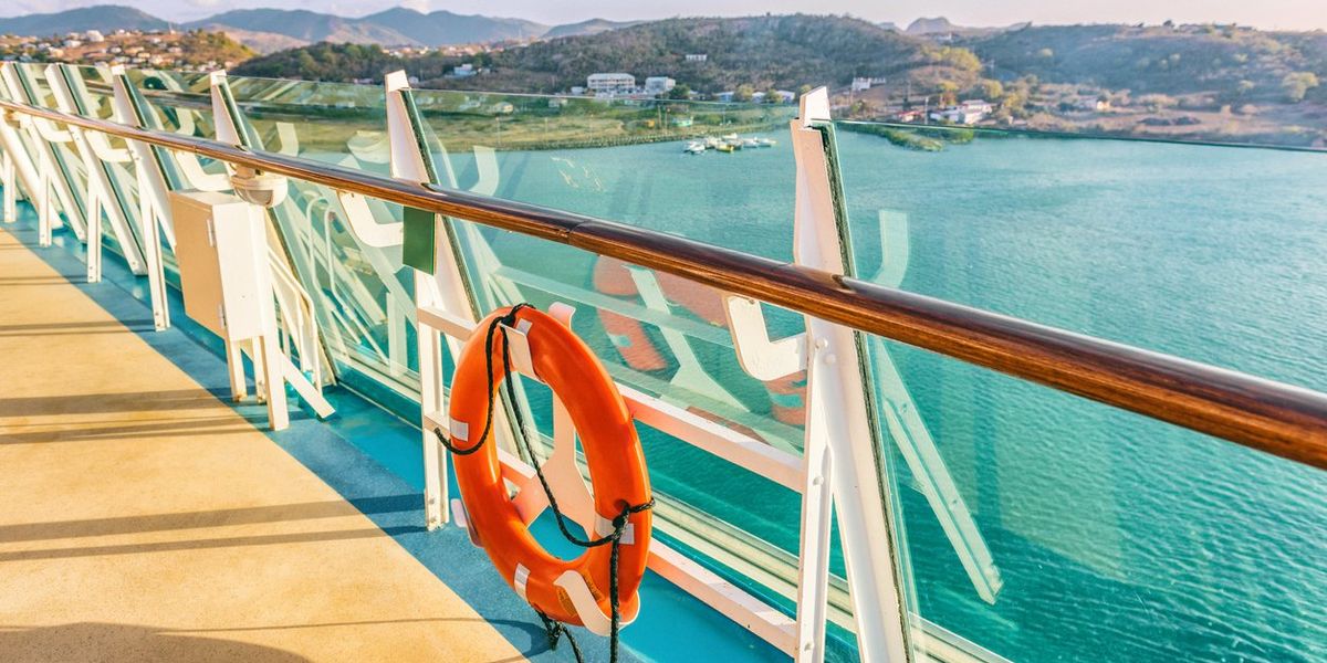 What is the Bariatric Cruise drama and why has it taken over TikTok