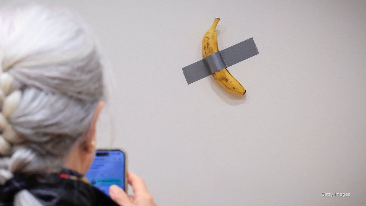 Crypto mogul buys a single banana for $6.2 million – then eats it