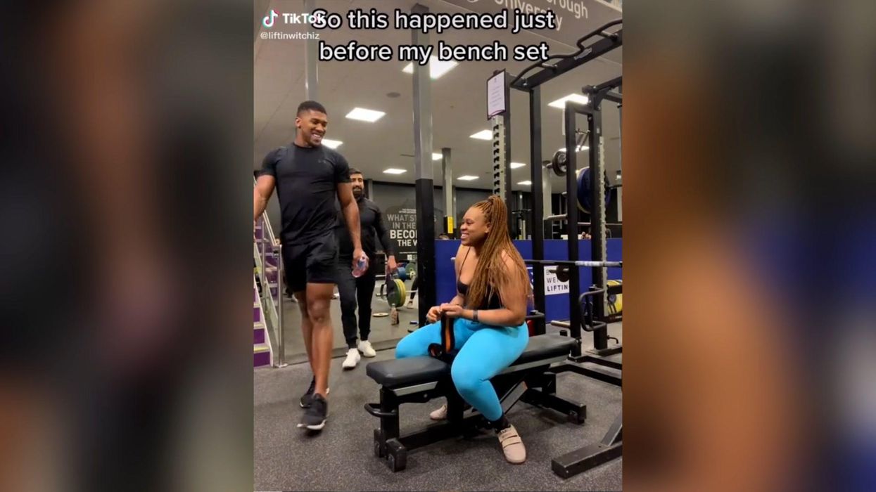 Woman left speechless after Anthony Joshua walks by and talks to her at gym
