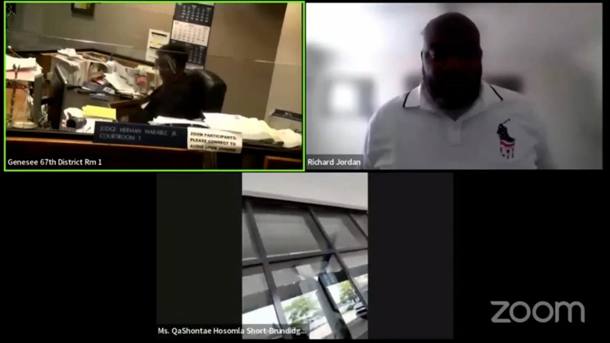 Woman sues date for $10,000 after he fails to show up