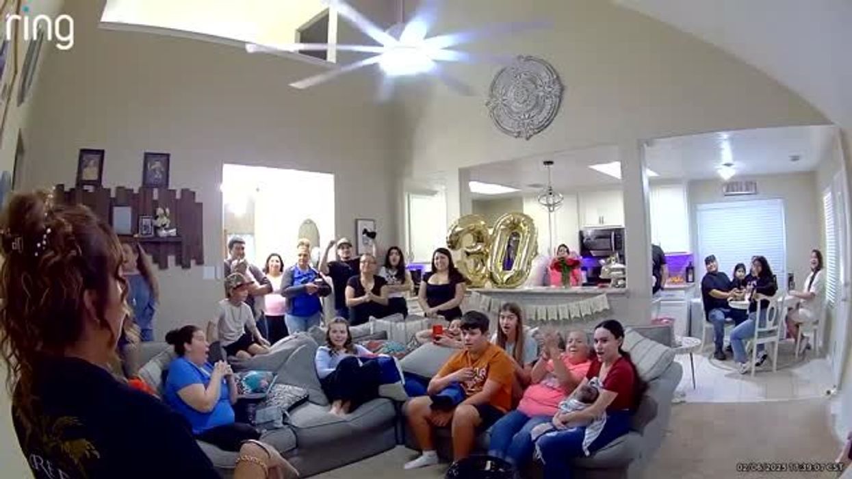 Woman amazes family by turning surprise birthday party into surprise wedding