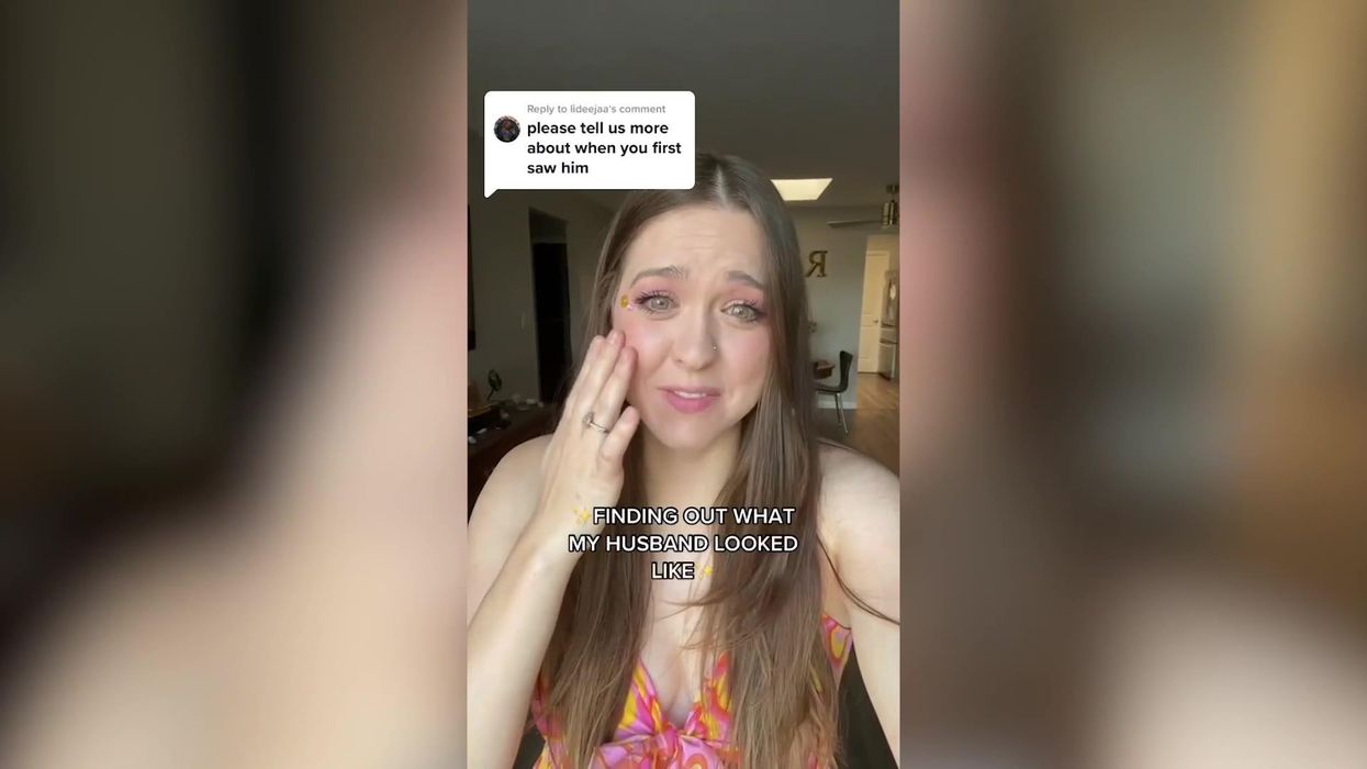 Blind woman who regained her sight finally finds out what her husband looks like