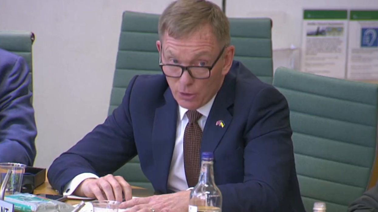 News channels have a running tally of resignations that keep ticking up while Boris talks